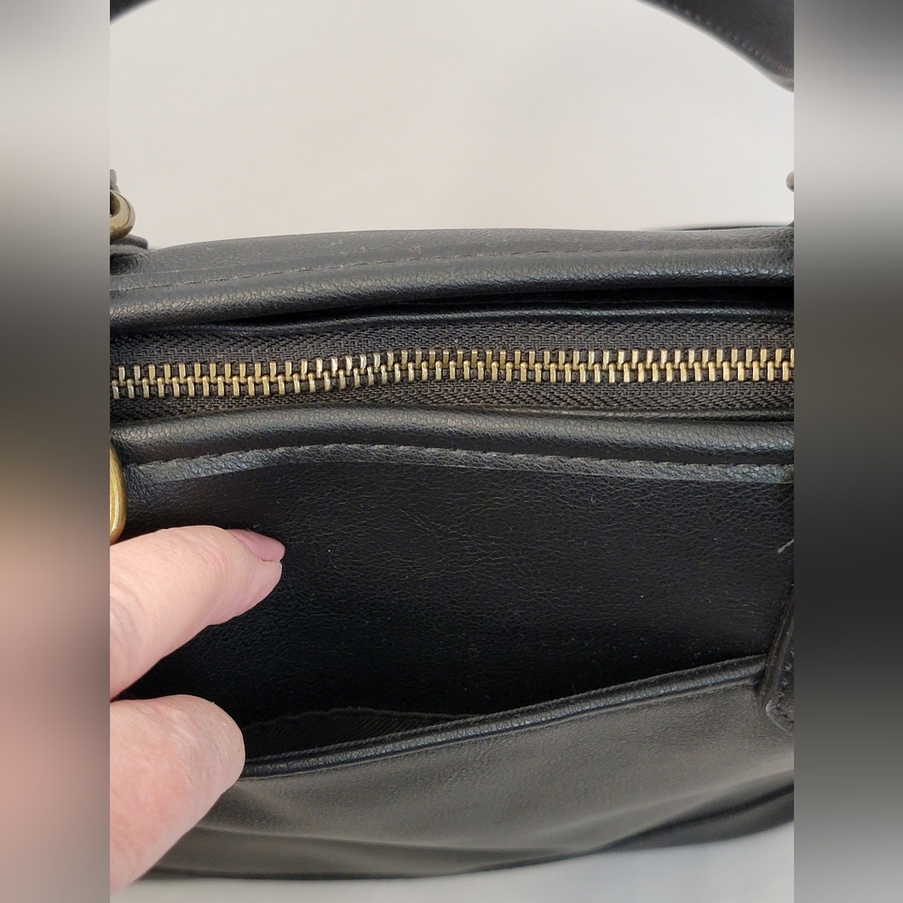 NWOT Frye and Co. Core Tote Bag - Picture 5 of 16